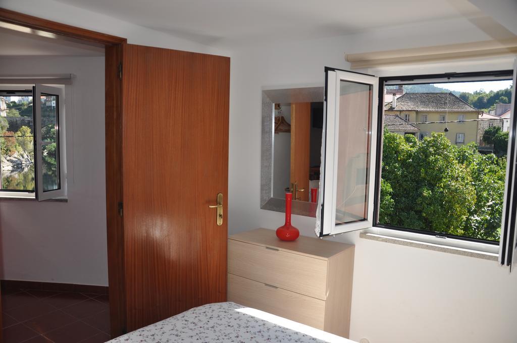 A Look Into The River Apartamento Avô Exterior foto